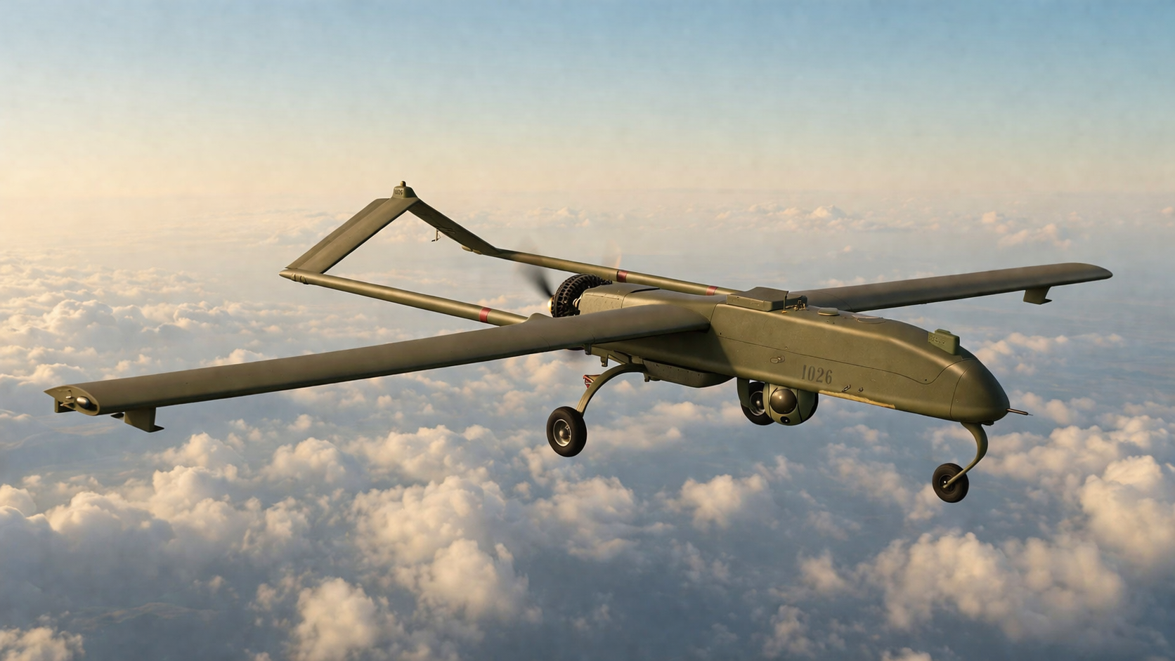 AAI RQ-7 Shadow в крейсерском полёте над облачным слоем